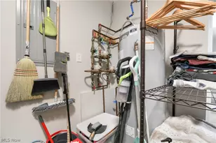 12445 Cleveland Ave NW, Uniontown, OH 44685 - Photo 18