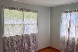 34 Chris St, Belpre, OH 45714 - Photo 8