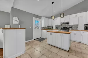 6487 Kingsdale Blvd, Parma Heights, OH 44130 - Photo 10