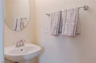 519 N Ashwood Ln, Painesville, OH 44077 - Photo 10