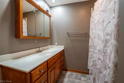 887 Delaware Avenue, Akron, OH 44303 - Photo 30