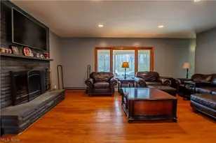 887 Delaware Ave, Akron, OH 44303 - Photo 8