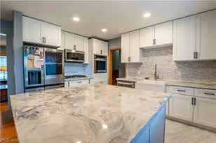 887 Delaware Ave, Akron, OH 44303 - Photo 1