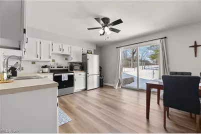 12447 Cleveland Avenue NW, Uniontown, OH 44685 - Photo 10