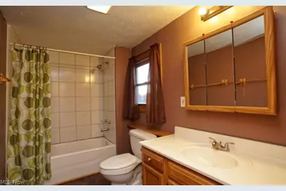 864 Shadybrook Drive, Akron, OH 44312 - Photo 6