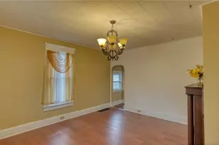 606 S 7th St, Cambridge, OH 43725 - Photo 8