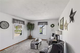 2825 Orchard Dr, Willoughby Hills, OH 44092 - Photo 8