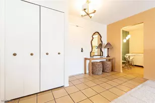 2112 Acacia Park Dr, Lyndhurst, OH 44124 - Photo 2