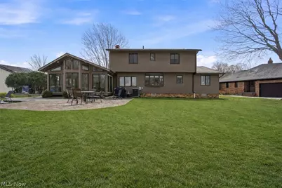 424 Locklie Drive, Highland Heights, OH 44143 - Photo 2
