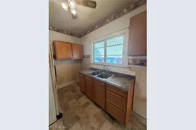 376 E State Street, Newcomerstown, OH 43832 - Photo 6