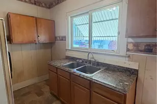 376 E State St, Newcomerstown, OH 43832 - Photo 6