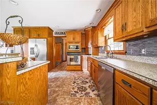 241 Monroe St, Fredericksburg, OH 44627 - Photo 12