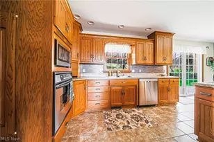 241 Monroe St, Fredericksburg, OH 44627 - Photo 10