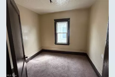 10001 Lamontier Avenue, Loveland, OH 44104 - Photo 16