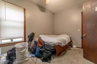 4619 Pearse Avenue, Newburgh Heights, OH 44105 - Photo 8