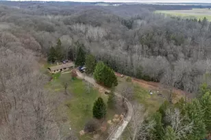 9918 Overton Rd, Burbank, OH 44214 - Photo 12