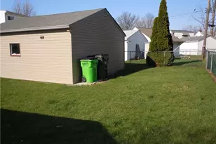 23896 Devoe Ave, Euclid, OH 44123 - Photo 12