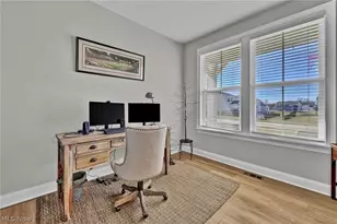 180 Country Mdw Ln, Wadsworth, OH 44281 - Photo 8