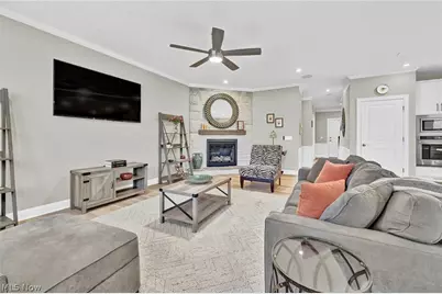 180 Country Meadow Lane, Wadsworth, OH 44281 - Photo 12