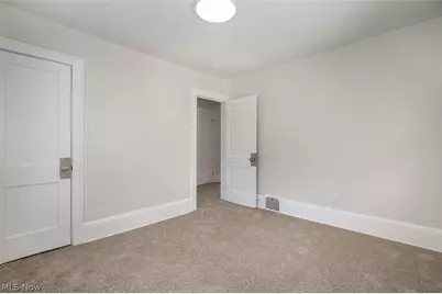 92 E Ido Avenue, Akron, OH 44301 - Photo 18