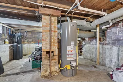 1101 Princehorn Avenue NW, North Lawrence, OH 44669 - Photo 16