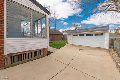 6392 Doncaster Avenue, Parma, OH 44129 - Photo 4