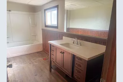 68298 Orchard Avenue, Bridgeport, OH 43912 - Photo 12