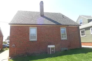 5706 Brownfield Dr, Parma, OH 44129 - Photo 2