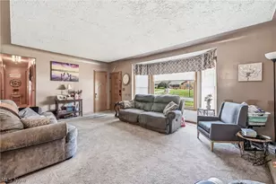 3337 Kingston Ln, Youngstown, OH 44511 - Photo 18