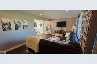 5581 Middlebranch Avenue NW, Canton, OH 44721 - Photo 2