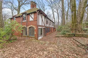 1884 S Belvoir Blvd, South Euclid, OH 44121 - Photo 2
