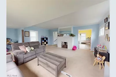 5162 Oakmont Drive, Lyndhurst, OH 44124 - Photo 2