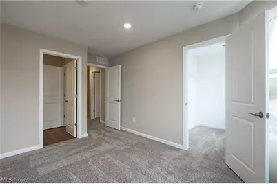 945-4 Memory Lane, Aurora, OH 44202 - Photo 30