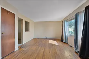 4465 Burkey Rd, Austintown, OH 44515 - Photo 4