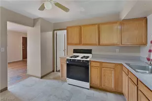 4465 Burkey Rd, Austintown, OH 44515 - Photo 14