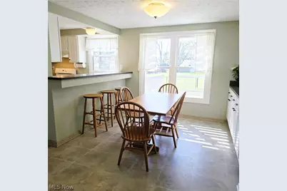 9898 Lakeview Circle, Strongsville, OH 44136 - Photo 6