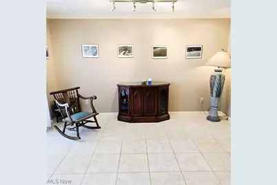 9898 Lakeview Circle, Strongsville, OH 44136 - Photo 10