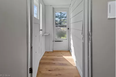 260 Courtland Boulevard, Eastlake, OH 44095 - Photo 18