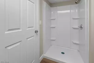 260 Courtland Blvd, Eastlake, OH 44095 - Photo 14