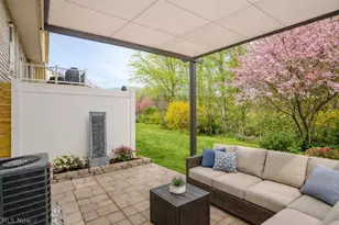 772 Pine Spring Dr, Painesville Twp, OH 44077 - Photo 2