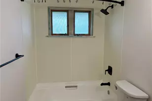 355 Gayle Dr, Sheffield Lake, OH 44054 - Photo 4