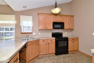 8337 Burlington Dr, North Ridgeville, OH 44039 - Photo 16