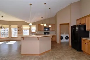 8337 Burlington Dr, North Ridgeville, OH 44039 - Photo 12