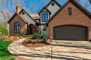 3470 Hunters Crossing, Stow, OH 44224 - Photo 4