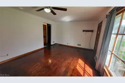 6014 Laverne Avenue, Parma, OH 44129 - Photo 4