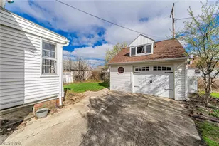 19605 Kewanee Ave, Loveland, OH 44119 - Photo 32