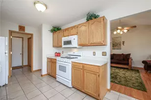 1432 Waters Edge Dr, Akron, OH 44313 - Photo 10