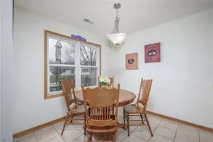 1432 Waters Edge Dr, Akron, OH 44313 - Photo 8