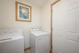 1432 Waters Edge Dr, Akron, OH 44313 - Photo 12