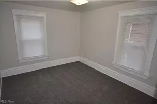 486 Howe St, Akron, OH 44307 - Photo 14